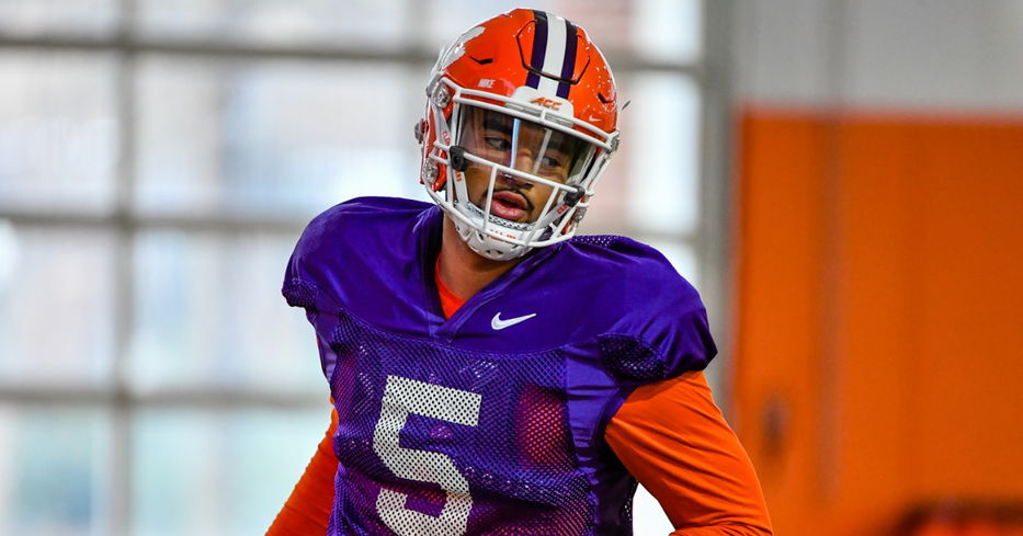 D.J. Uiagalelei playing update