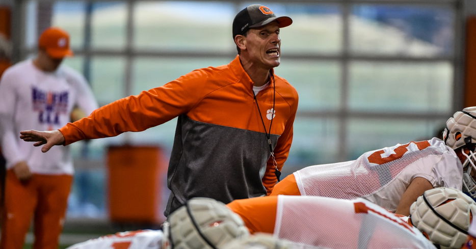 Monday Practice Insider: Jimmy Greenbeans throwing darts at linebackers