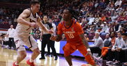 Reports: Clemson guard enters transfer portal